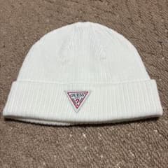 GUESS ニット帽 ビーニー ホワイト - メルカリ