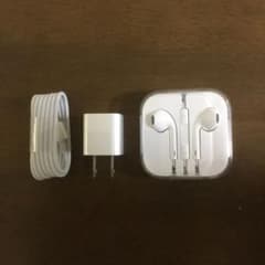 iPhone SE  純正のサムネイル