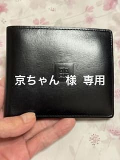 GIVENCHY  折財布のサムネイル