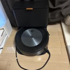 iRobot Roomba J7➕ ロボット掃除機 本体 自動ゴミ収集機付き - メルカリ