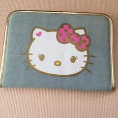 美品＊キティちゃん母子手帳ケースのサムネイル