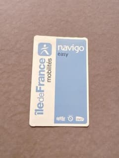 パリNavigo easy交通カードのサムネイル