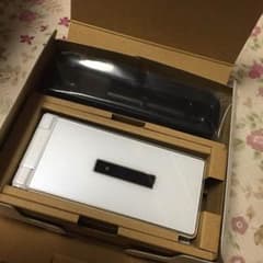 NTT docomo AQUOS ケータイ SH-06Gのサムネイル