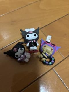 クロミ ミニフィギュア 3体セット　サンリオ　ガチャガチャのサムネイル