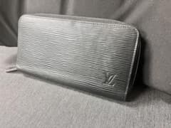 Louis Vuitton エピレザー 長財布のサムネイル