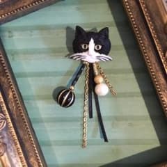 ☆猫モチーフ ビーズ アンティーク調ピアス（片耳用）☆のサムネイル