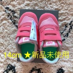 ニューバランス ピンク 14のサムネイル