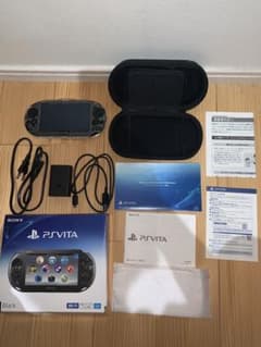 PlayStation®Vita（PCH-2000シリーズ） Wi-Fiモデル…のサムネイル