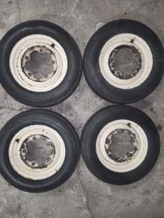 空冷 VW ビートル ホイール タイヤ バイアス 5.60-15 空冷 ビートル ホイール タイヤ バイアス 5.60-15 - メルカリ