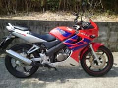 HONDA CBR-125Rのサムネイル