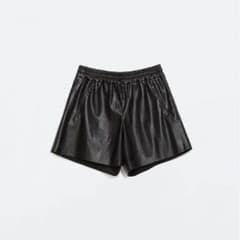 定価5990円 ZARA○フェイクレザーパンツのサムネイル