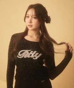 ♡様専用 TITTY&CO. ラインストーンリブロンＴのサムネイル