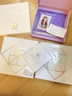 niziu ファンクラブ　入会特典、更新特典セットのサムネイル