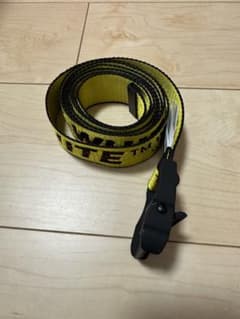 オフホワイト　off-white  ベルトのサムネイル