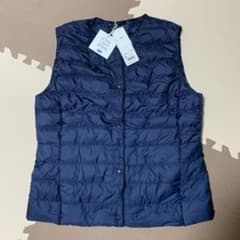 UNIQLO ユニクロ ウルトラライトダウンベストのサムネイル