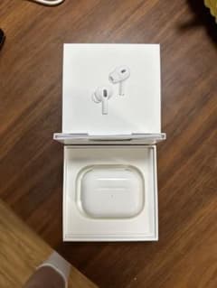 純正 AirPods Pro 第2世代 ワイヤレス充電ケース A2700のサムネイル