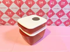 新品 Tupperware ロックンサーブスクエア0.6L1.5L 2個セットのサムネイル