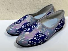 Benebis & SOUSOU pumps, size 21.5cm