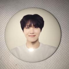BTS 公式 グッズ 缶バッジ ホソク J-HOPEのサムネイル