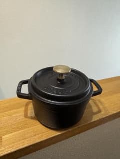 ストウブstaub 14センチ黒のサムネイル