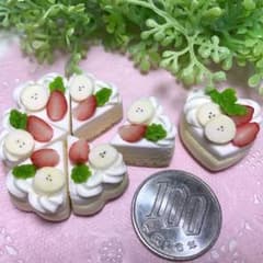 Rina☆様専用♡ミニチュアストロベリーバナナケーキ6ピース＆ハートケーキセットのサムネイル