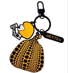 草間弥生キーホルダー 中国限定 新品未使用品 - メルカリ