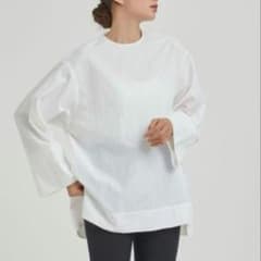 ヨリ　　yori  ルナスリーブブラウス　　新品 yori ルナスリーブブラウスの通販 by y｜ラクマ