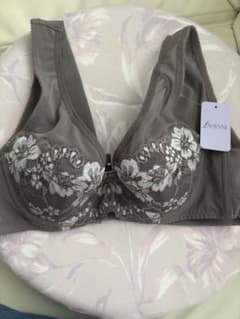 【新品未使用】LAVIENNE ラヴィエンヌ ブラジャー 下着 チャコールのサムネイル