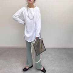★新品 完売品 GU ジーユー ラウンドヘムロングスリーブＴ ロングＴシャツのサムネイル