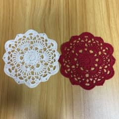 ハンドメイド　レース編み　ダリアコースター2枚セットのサムネイル