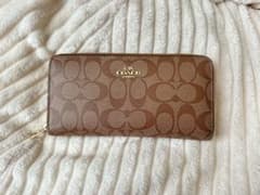 COACH ブラウン 二つ折り財布のサムネイル