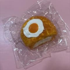 kikisquishy キキスクイシー　たまごパンのサムネイル