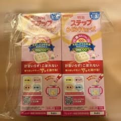 明治 ステップらくらくキューブ 4箱分のサムネイル