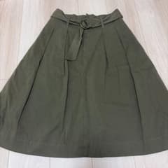 Mila Owen ベルト付きフレアスカート カーキのサムネイル