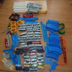 プラレール 大量 まとめ売り - メルカリ