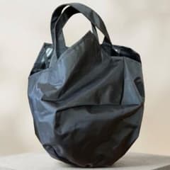 COMME des GARCONS サッカーボール型 トートバッグ 美品】コムデギャルソン サッカーボール トートバッグ - メルカリ