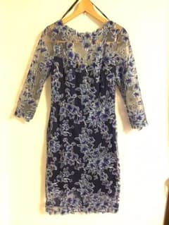 Tadashi Shoji　タダシ ショウジワンピースのサムネイル