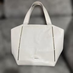 FURLAフルラ オードリー レザートートバッグ ゴールド金具 ロゴ 