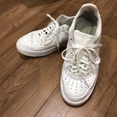 ナイキ エアフォース1のサムネイル
