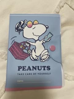 PEANUTS スヌーピー 薬手帳カバーのサムネイル