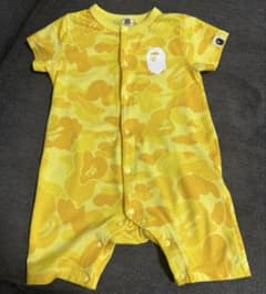 BAPE KIDS カモフラ柄 ロンパース イエロー 80のサムネイル