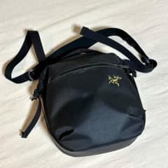 アークテリクス ARC’TERYX ショルダーバック　アロー8  ブラックのサムネイル