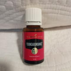 Young Living ヤング アバンダンス エッセンシャルオイル 15ml - メルカリ