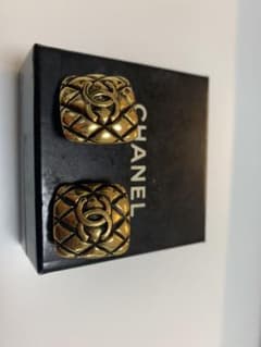 CHANEL イヤリングのサムネイル