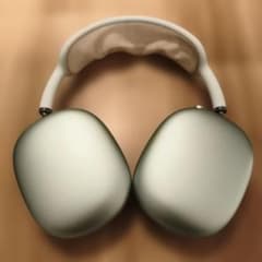 AirPods Max ミッドナイトグリーン 本体 充電ケーブル・ケース付き AirPods Max ミッドナイトグリーン 本体 充電ケーブル・ケース付き