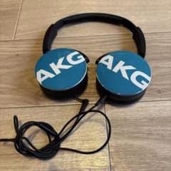 AKG 有線ヘッドホン 正常動作品 シンプルモデル ライトブルーのサムネイル