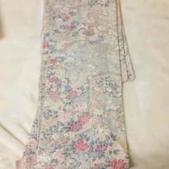 華やかな柄のポリ着物 淡いピンクのサムネイル