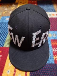 New Era キャップ ブラック 刺繍ロゴのサムネイル