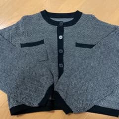 薄手のカーディガンのサムネイル