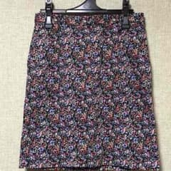 小花柄タイトスカートのサムネイル